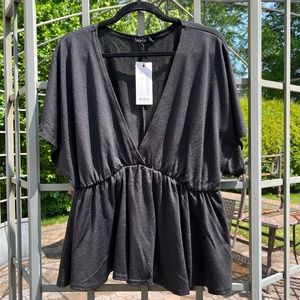 NWT Boohoo Knit Peplum Plunge Top - Size 18